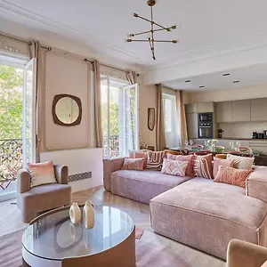 exceptionnel-appartement-concorde-madeleine-malesherbes.fr-paris.fr/